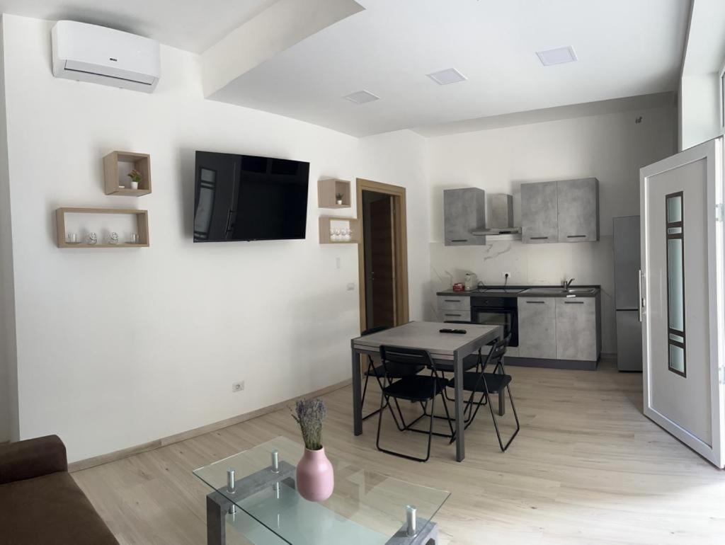 Villa Milano Apt. N. 1 Luaran gambar